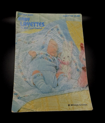 VTG Leisure Arts Baby Layettes To Knit & Crochet Leaflet 125 1978