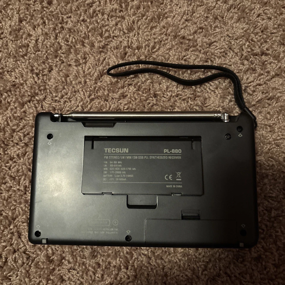 TECSUN PL-880 (Black) Conversion AM/FM SW SSB Radio light use - Image 2 of 4