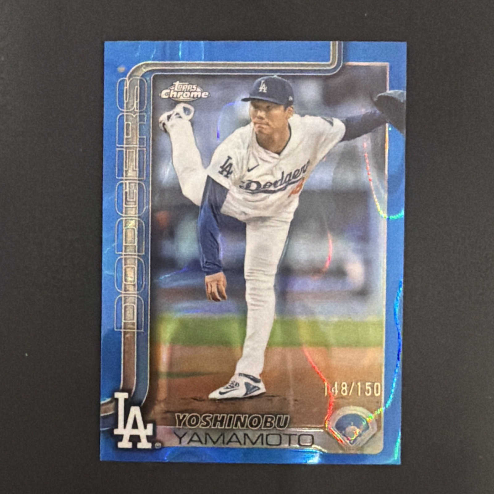 2025 Topps Chrome MLB #179 Yoshinobu Yamamoto Blue Lava Refractor Dodgers /150