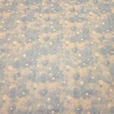 Snowflake Sky BTY Giordano Studios White / Bl...