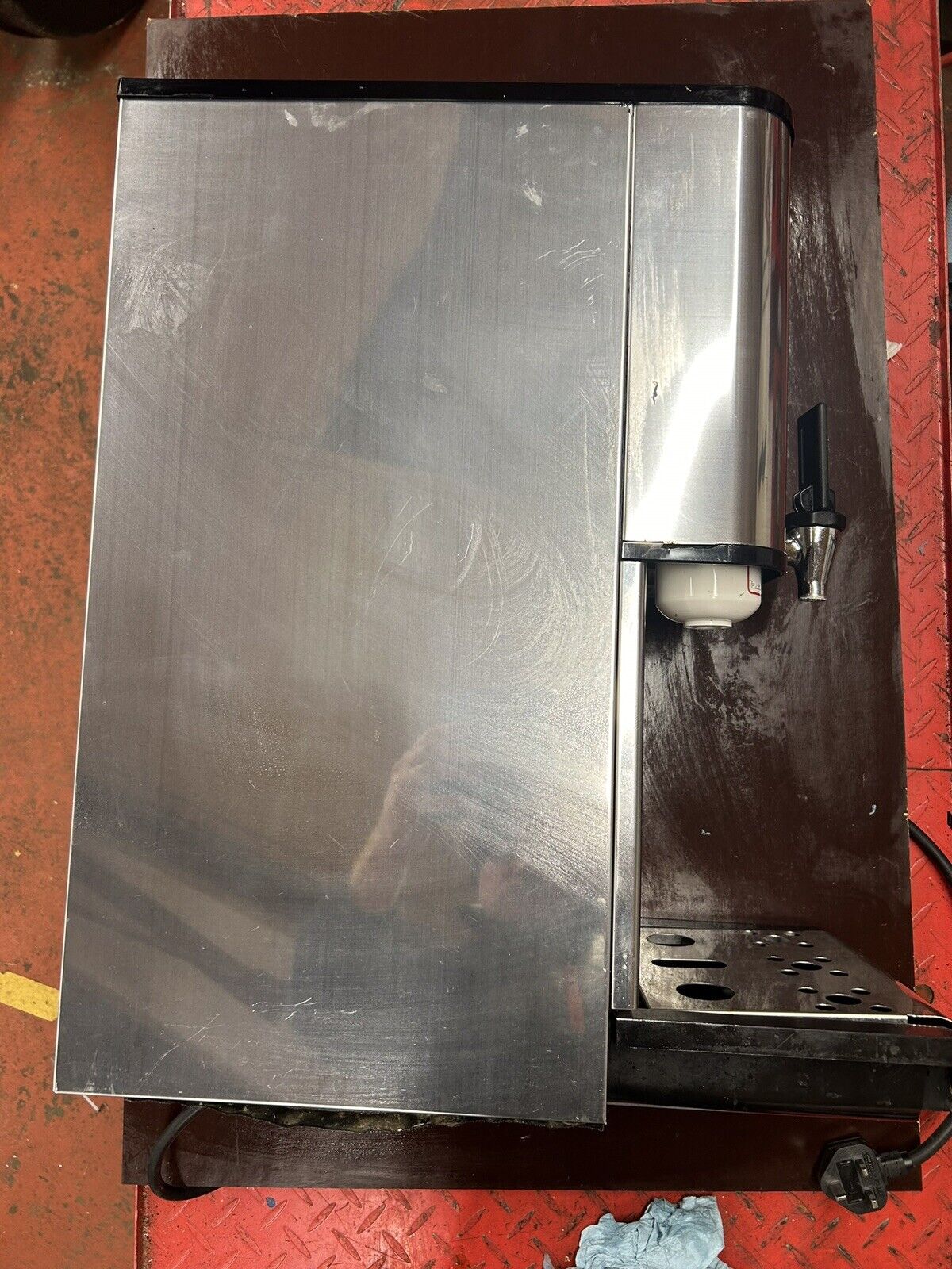 Picture 2 of 6