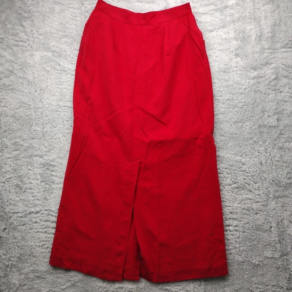 Falda esquinera informal para mujer 10 bolsillos rojos con abertura con botones forrados Foto 2 de 4