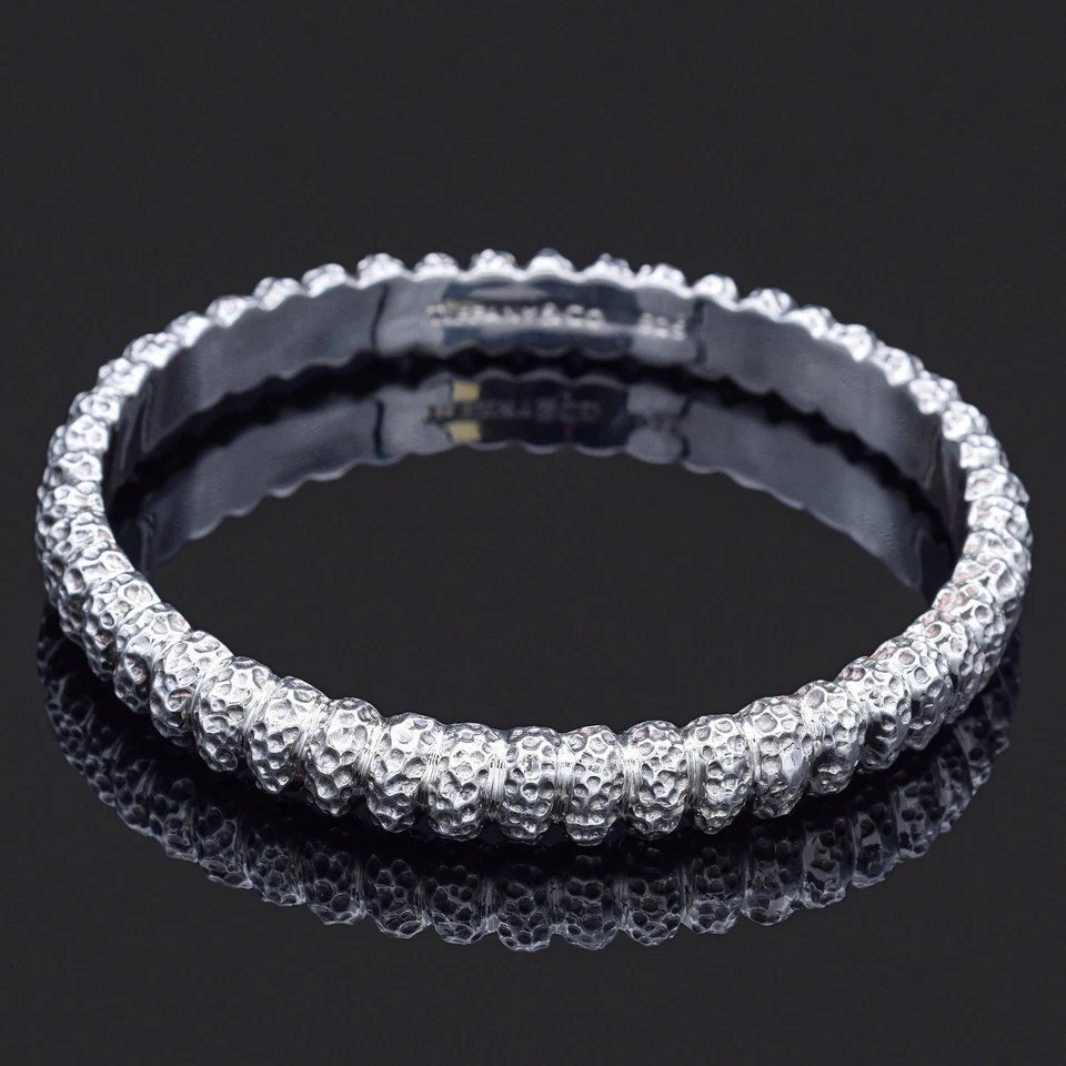 Estate Tiffany & Co Sterling Silver 8.5 mm Hammered Bangle Bracelet 7.5 Inches - Image 2 of 4