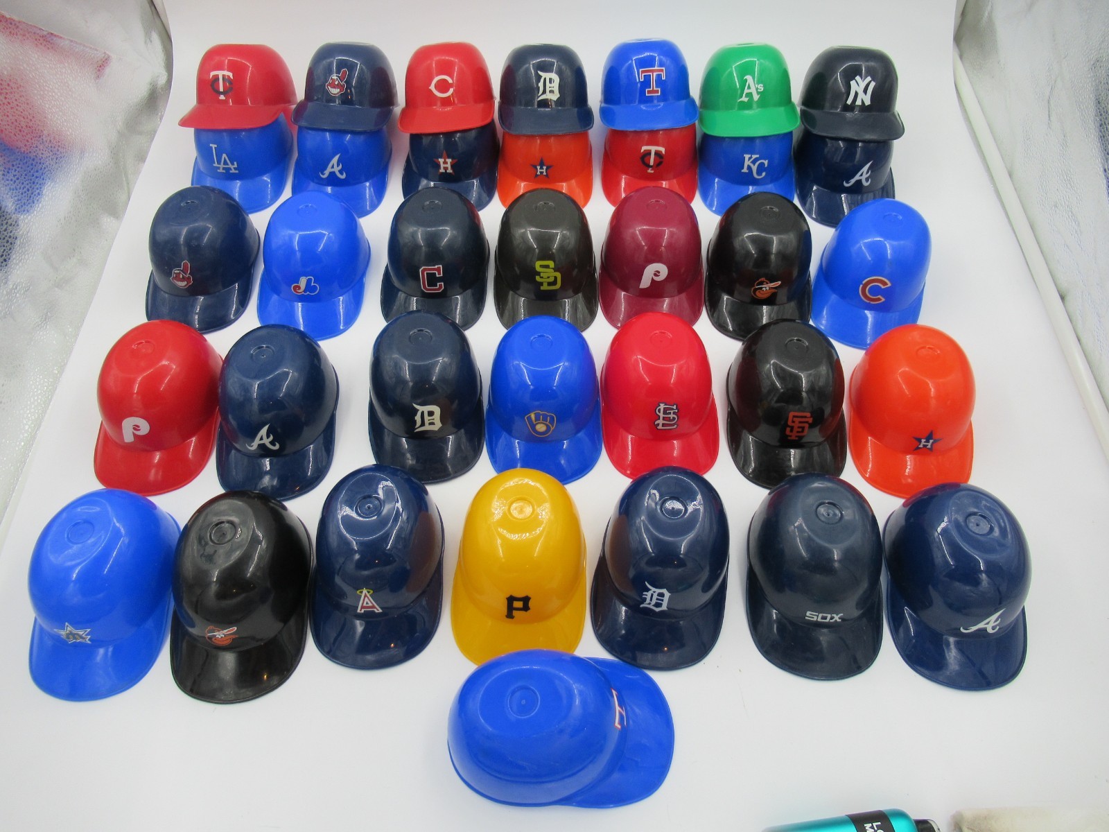 Vintage Laich MLB Plastic Batting Helmets LOT OF 36 Caps Hat Baseball "Look"