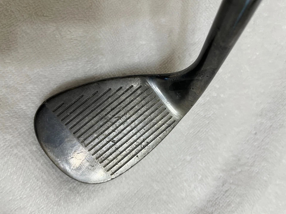Cleveland Tour Action 588 Gunmetal 56° SW Sand Wedge Dynamic Gold RH 35.5” - Image 2 of 4
