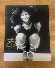 * CHAKA KHAN * signed 11x14 photo * RUFUS * COA