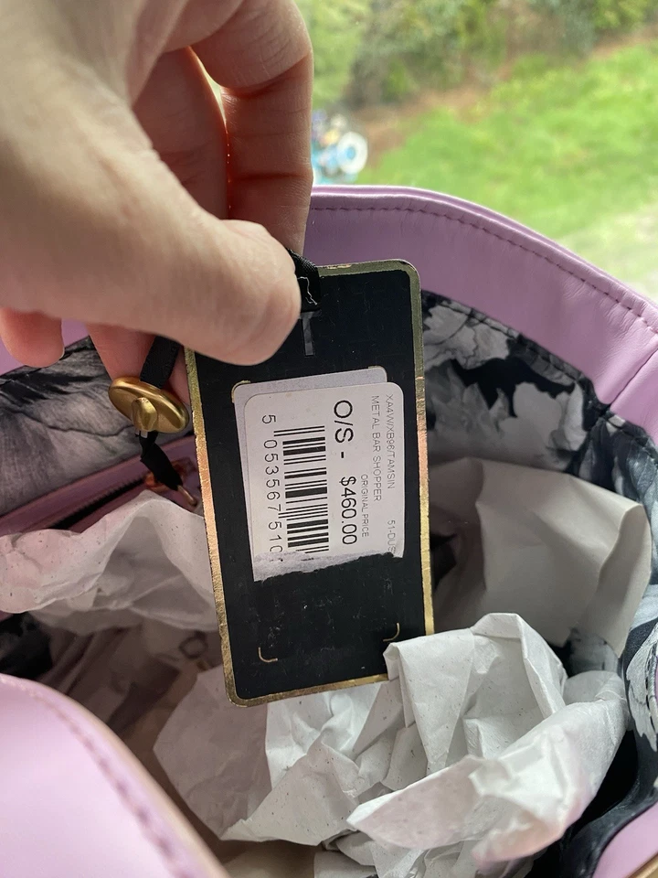 RARO Ted Baker Cartera de Cuero Rosa Correas Ajustables Forradas de Seda Barra de Oro Rosa Foto 4 de 4