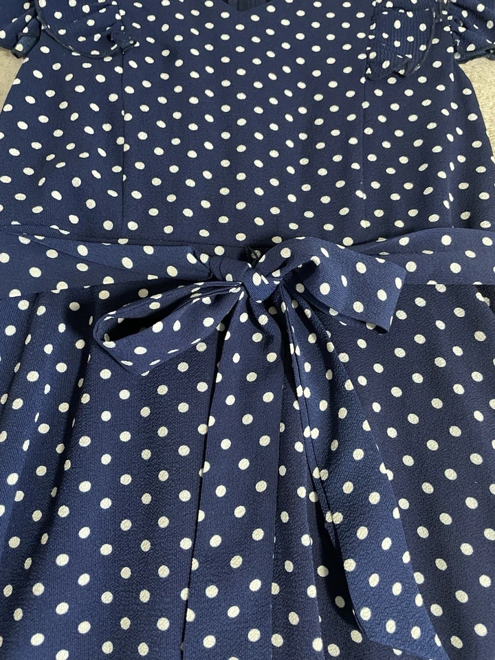 Vestido de crepé a lunares azul blanco con volantes forrado con corbata talla 10 sin palabras para niñas Foto 3 de 4