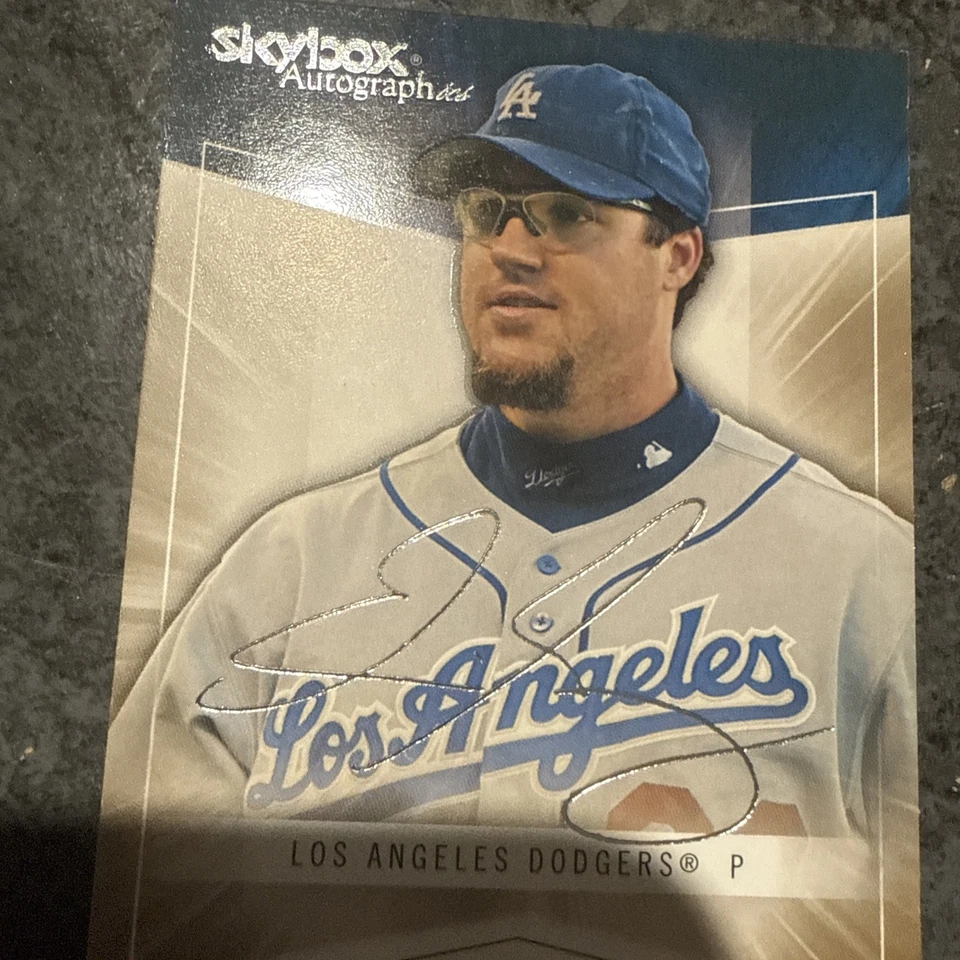 2005 Skybox Autographics - Eric Gagne #29 - Image 3 of 4