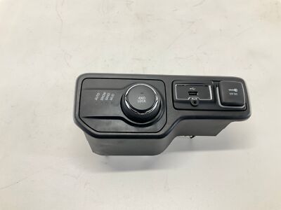 15-18 JEEP Renegade Front Center Dash Selection Trim USB Aux CM