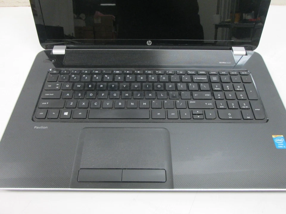 HP PAVILION i3_4000M@2.4GHZ 1TB HDD WIN8.1 6GB RAM Foto 2 de 4