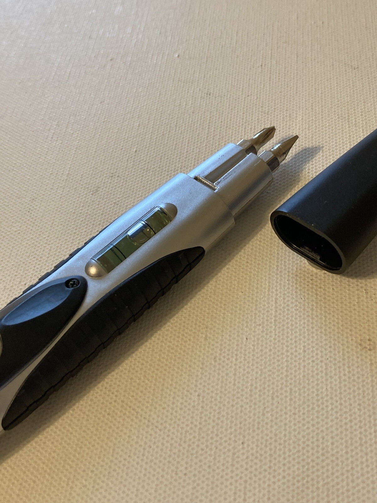 Pocket Multi Tool Dual Screwdriver Flashlight Level Pocket Clip 5.5" Length Used