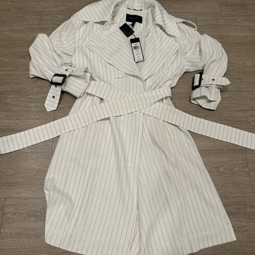 BCBGMAXAZRIA Trenchcoat Damen XS weiß Nadelstreifen Aurora Gürtel Jacke neu mit Etikett $ 268