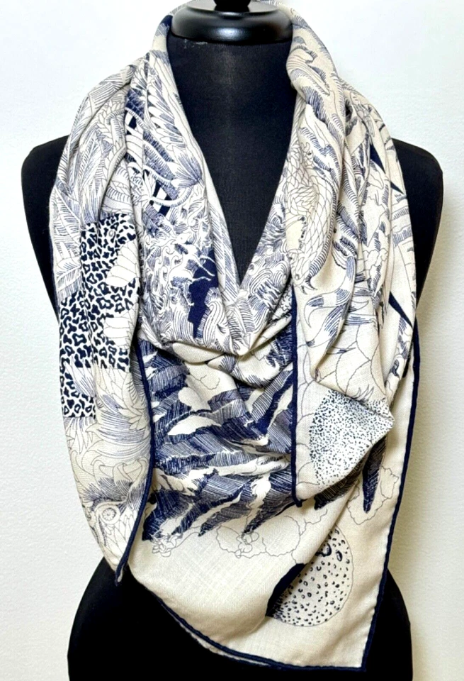 Bufanda chal de cachemir y seda en azul y gris claro A353 Foto 3 de 4