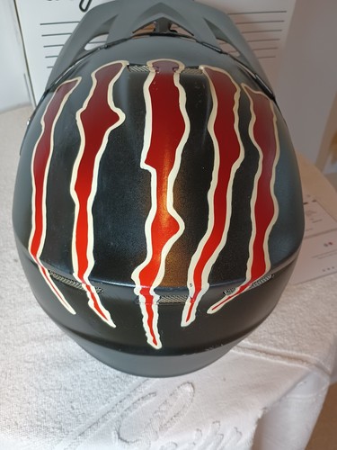 Motorcycle Helmet Actor Worn & Signed Grimm TV Series Troy Lee Designs Mens L - Picture 5 of 21
