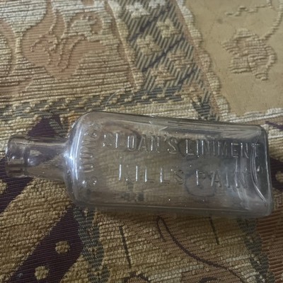 Antike Sloan's Liniment ''tötet Schmerzen'' geprägte Glas Medizin Flasche - 3 Unzen