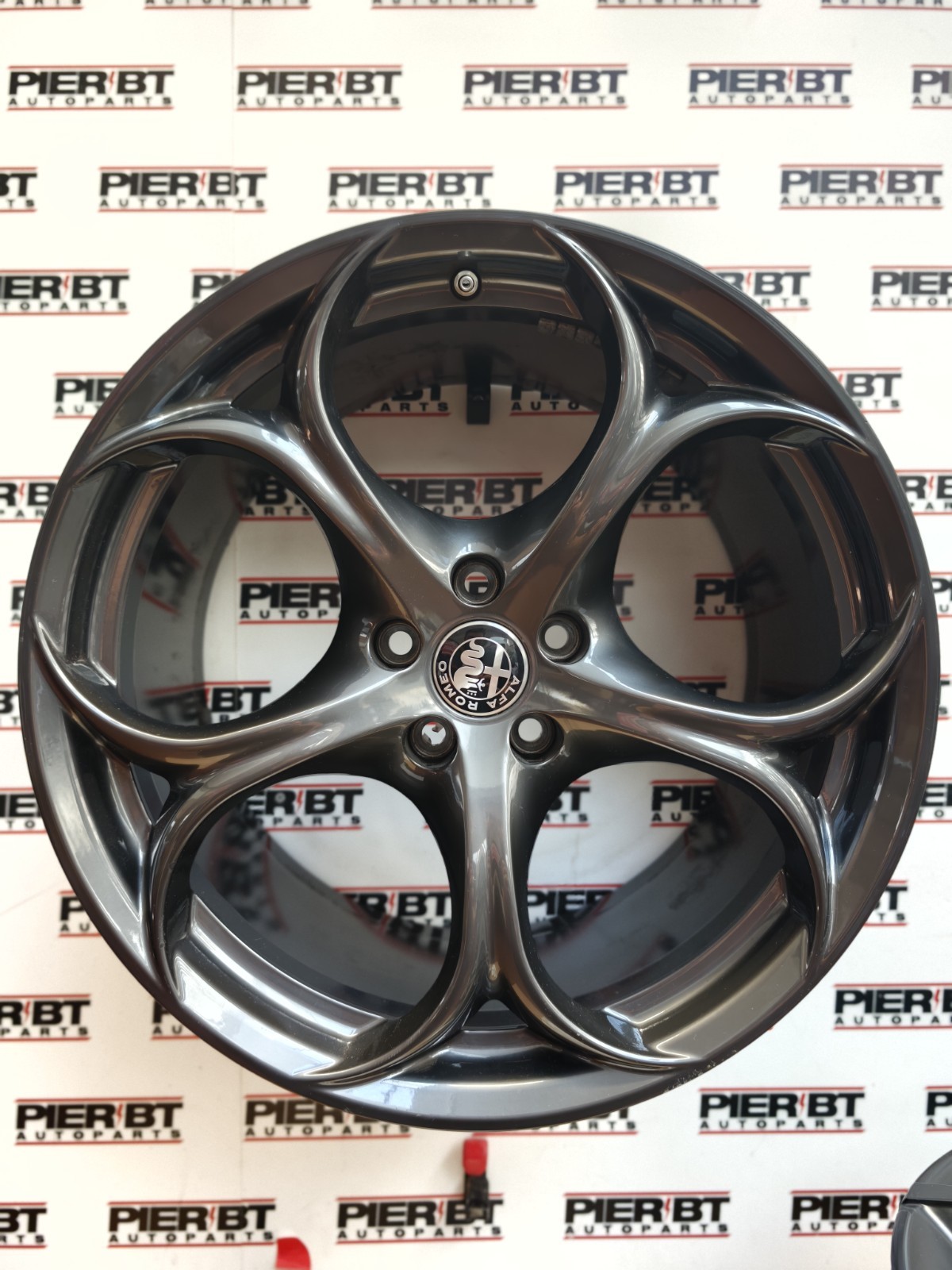 1 Cerchio In Lega Originale Alfa Romeo Giulia Quadrifoglio Posteriore 10 J