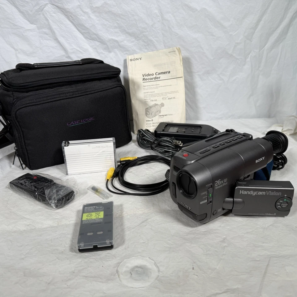Sony ccd-trv22 Video Camcorder W/ ManualBag Continuous Power Remote Works - Image 2 of 4