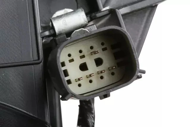 Подлинный передний указатель поворота со стороны водителя GM 84575575 - Изображение 2 из 2