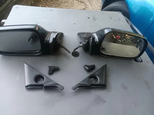 88-91 CRX Honda Ef Side View Mirror Set With Trim And Lever Covers.