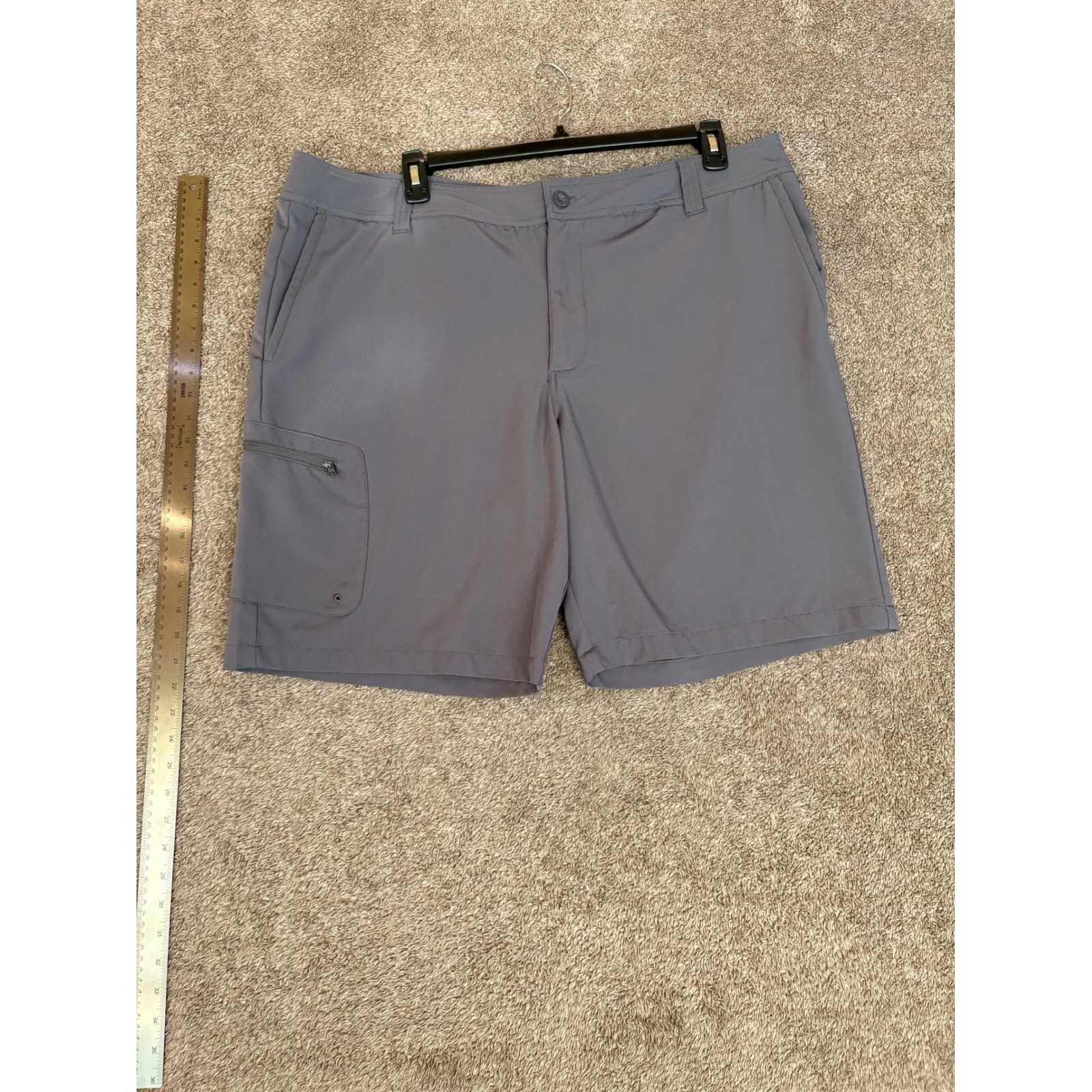 Magellan Outdoors Fish Gear Gray Water Repellent Cargo Shorts Size 42