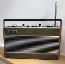 Vintage Robert’s Radio R606-MB, Olive Green, Great Body But Needs Work!