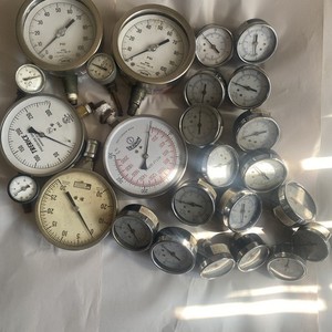 Lot Of 25 Mixed Pressure Gauges