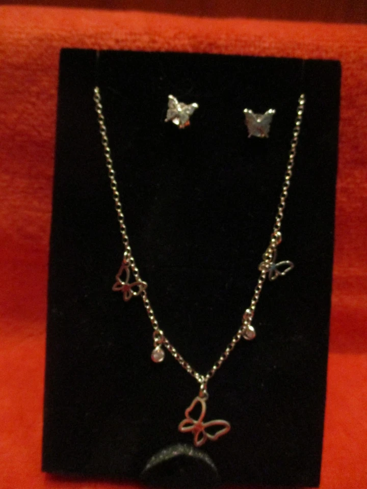 Set Collana e Orecchini tema Farfalla "Argento 925" (GOGO Gioielli) Nuovi - Immagine 2 di 4