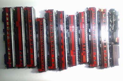 HO SCALE THE ALTON LIMITED 10 CAR PASSENGER TRAIN WITH 4- 6 -2 LOCO  7 INTERIORS