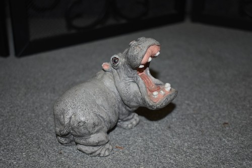 Vintage Stone Critters Figure Hippo Open Mouth Light Gray 4"X4"