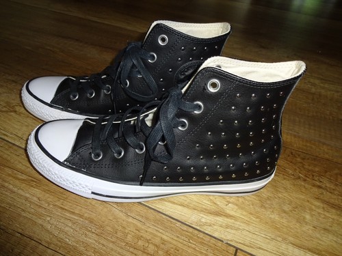 Schuhe, Converse, schwarz mit Nieten, Größe 38