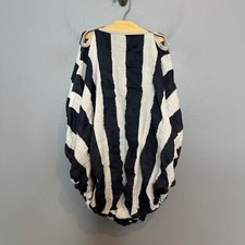 LITTLE UNICORN cotton muslin magnetic car seat canopy OS Baby Travel Comfort