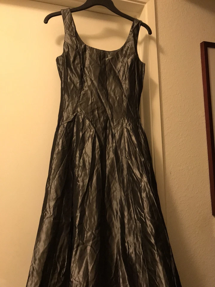 Scott Mc Clintock, hermoso vestido con herramienta, talla 4 Foto 4 de 4