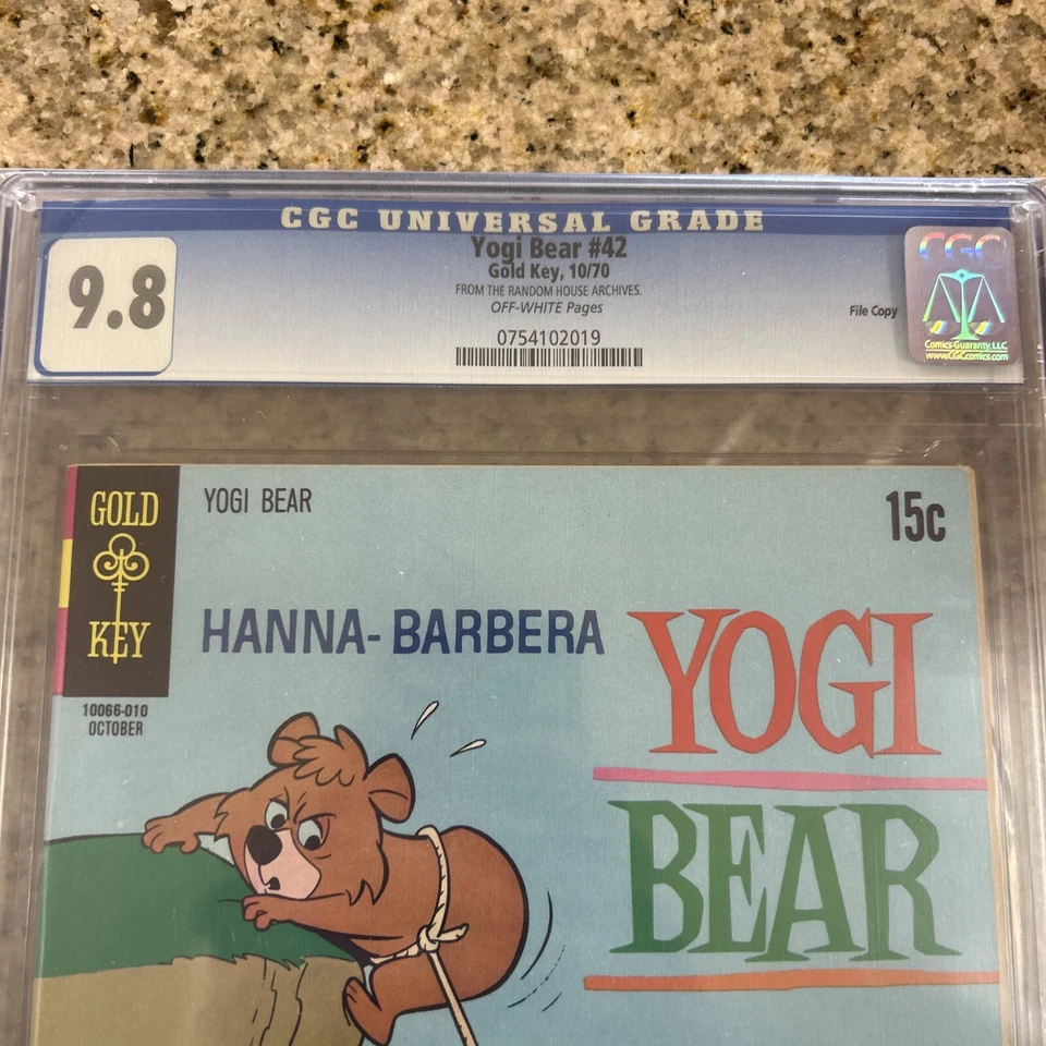 Yogi Bear #42 Gold Key (1970) CGC 9.8 - FREE SHIPPING - - Image 2 of 4