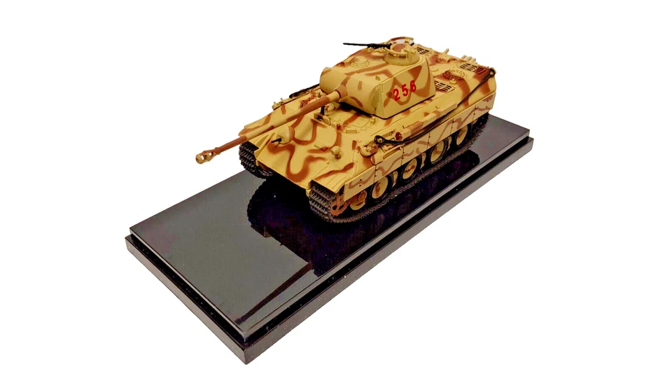 1:72 Matchbox Great Tanks of World DYM37581 Panther Ausf A + Display Case - Image 2 of 4