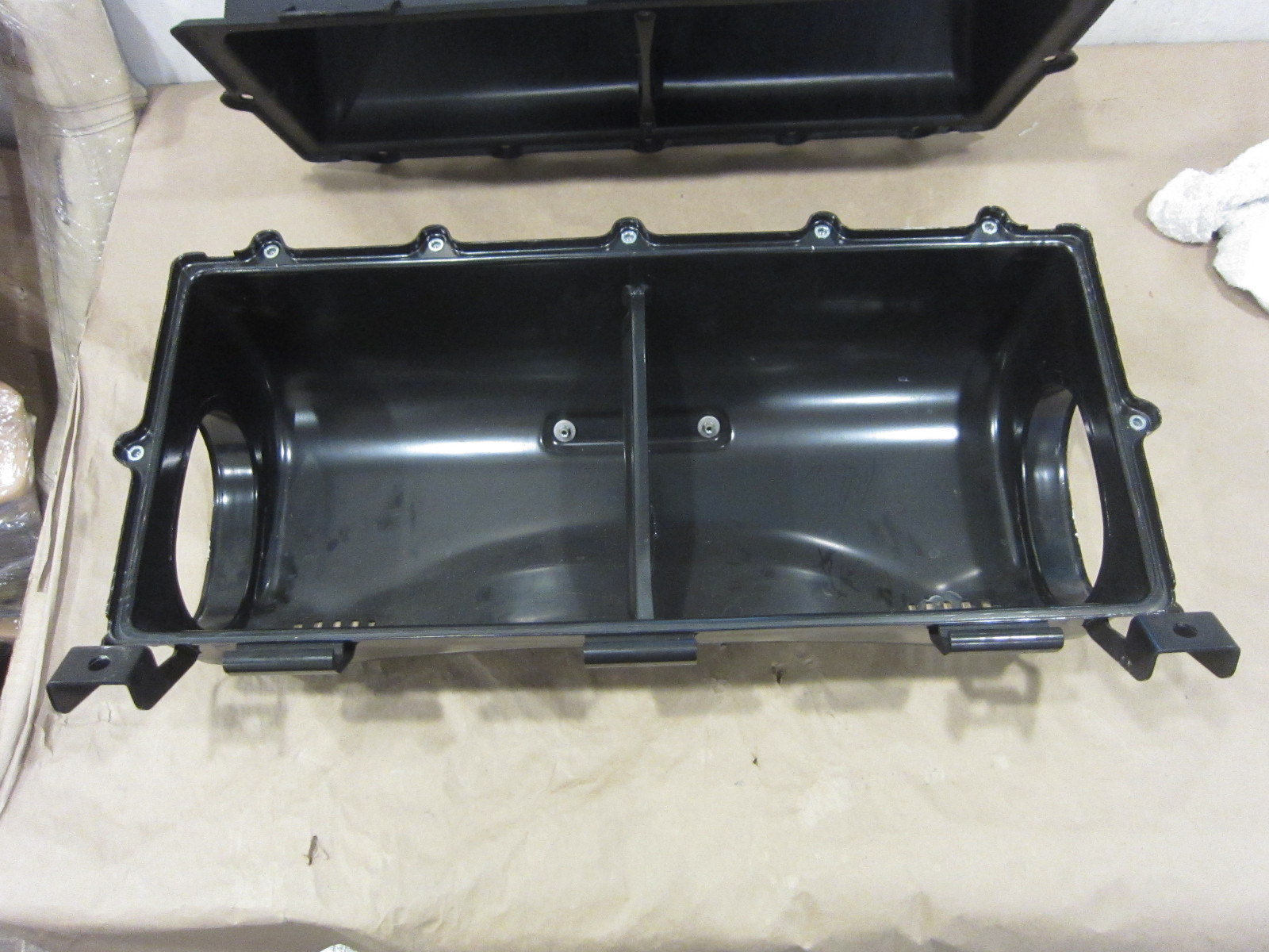 Ferrari 458 - Lower Filter Air Box And Upper Cover - P/N 252748 - 246588