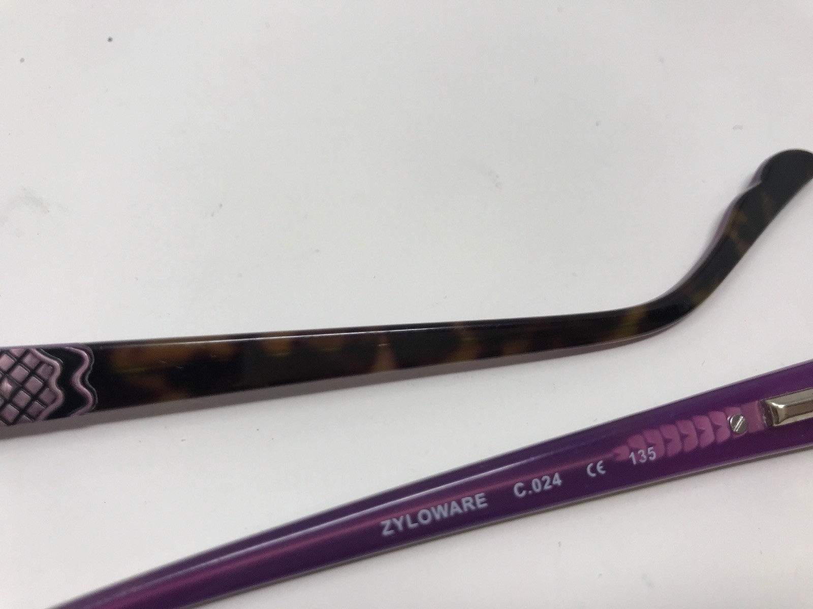 FOR PARTS Authentic Temple Arm Legs Replacement Sofia Vergara 613Z 024