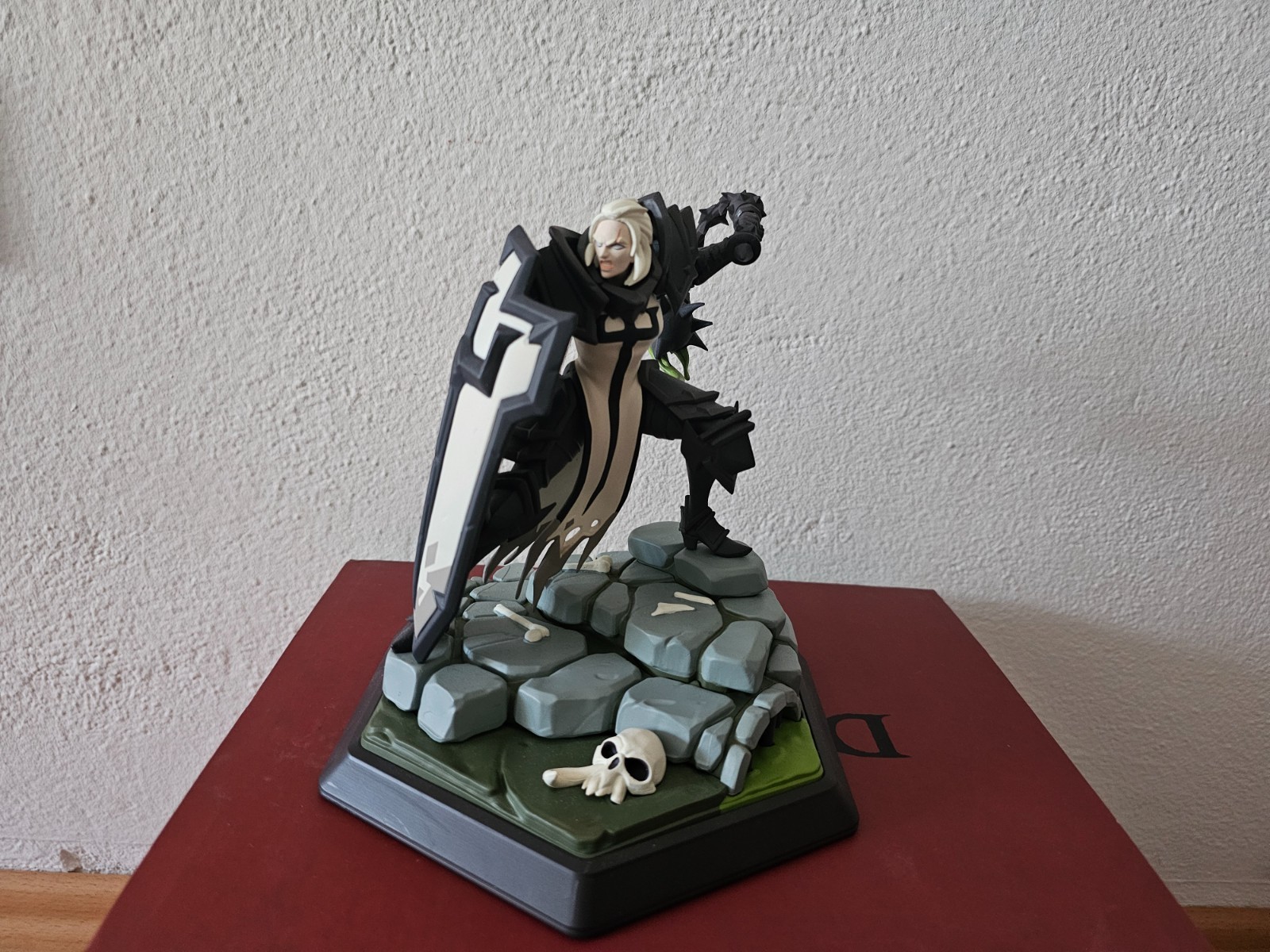 Blizzard Diablo III Crusader Legends Statue / Figure