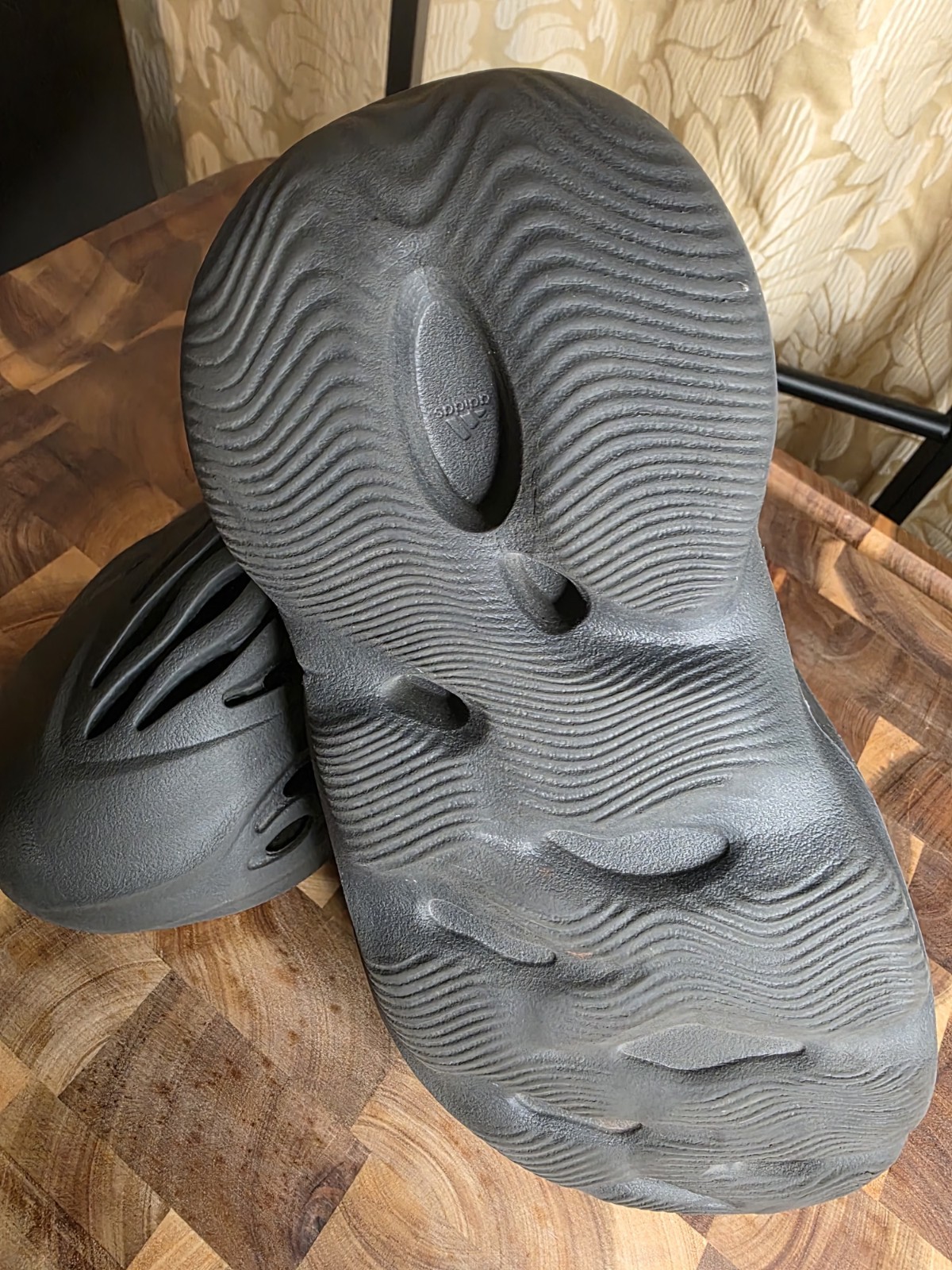 Adidas Yeezy Foam Runner RNNR Black Onyx Size 6 Men's Waterproof Comfortable Pre thumbnail 5