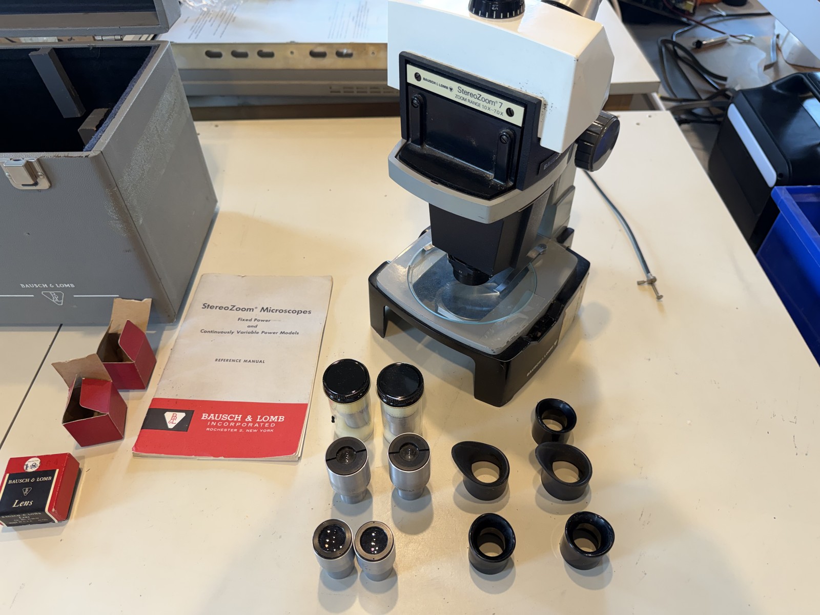 Bausch & Lomb StereoZoom 7 Microscope 1x-7x w/ Stand & 3 Pairs Eyepieces AS-IS