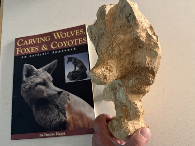 Woodcarving Stu Martin Rough out  Wolf With Carving Book