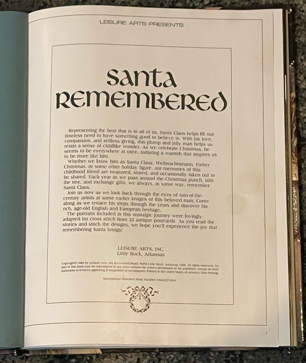 VTG 1989 LEISURE ARTS SANTA REMEMBERED Counted Cross Stitch Pattern Book 1, HC