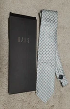 DAKS 100% Silk Neck Tie Silver New in Box DOOSAN London 58" L 3.5"W Checkered