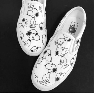 slip on snoopy vans
