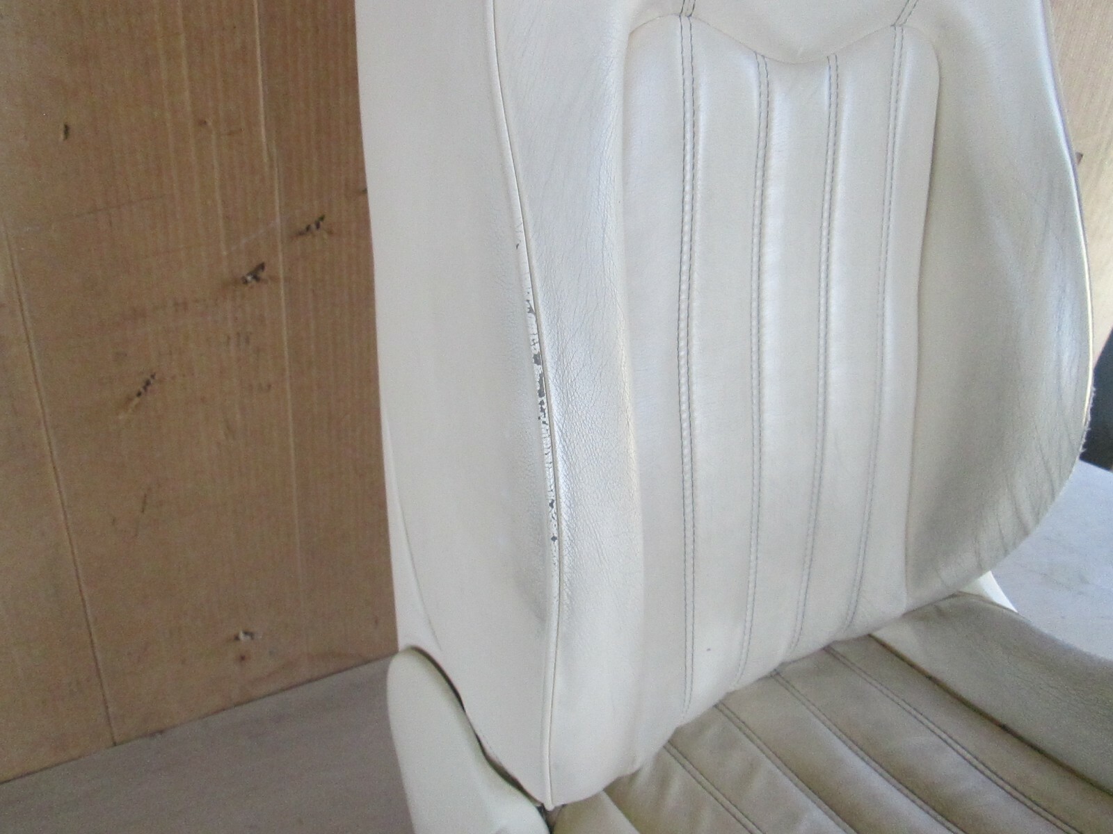 Maserati Quattroporte - LH Front Seat w/ Rails / Guides Avorio