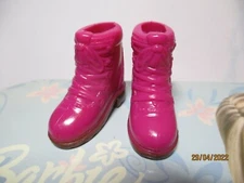 BARBIE DOLL / HIKING SHOES (1) 