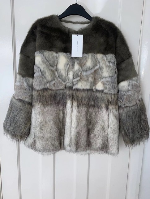 zara contrasting faux fur jacket