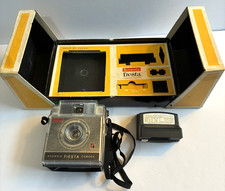 Vtg KODAK Brownie Fiesta Camera 181J w/ Strap  Flasholder In Original Case READ