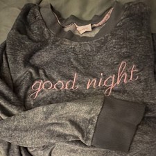 Women  s Gray Pajama Set L Long Sleeve Crew Neck Drawstring Pockets Embroidered