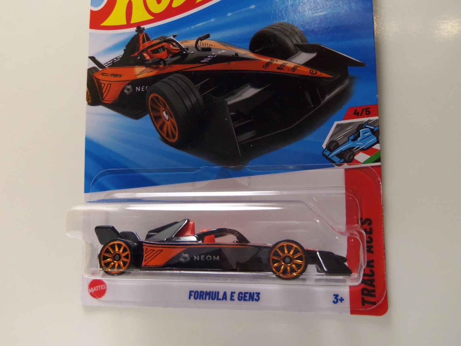 Foto 1 di 4
